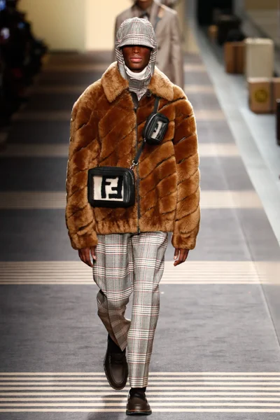 Look 35